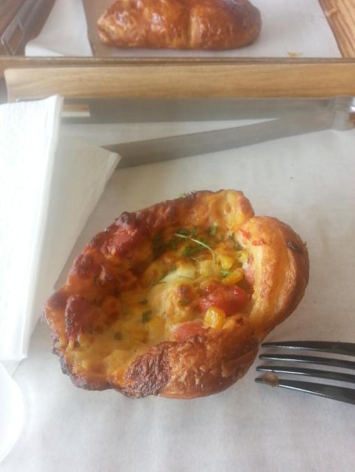 BYzur21CYAA0LDM.jpg-large